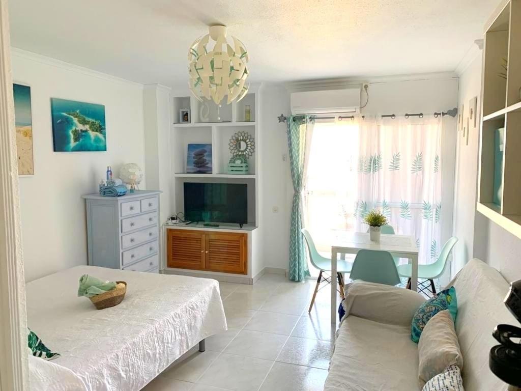 Estudio Muy Acogedor En بينالماذينا المظهر الخارجي الصورة